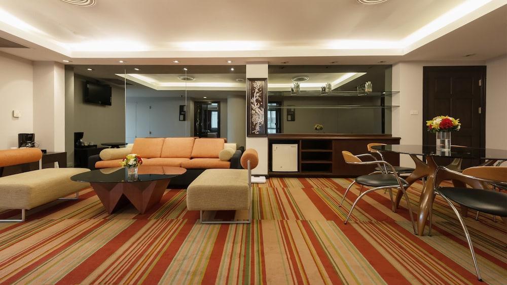 Khách sạn A-one Bangkok
